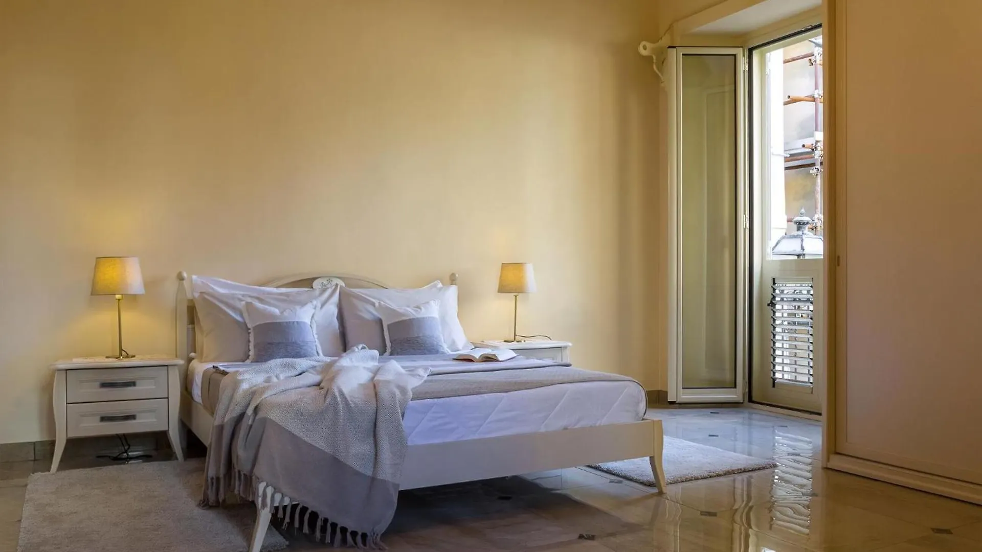 Apartment Das Haus Des Grossvaters In Taormina Italien
